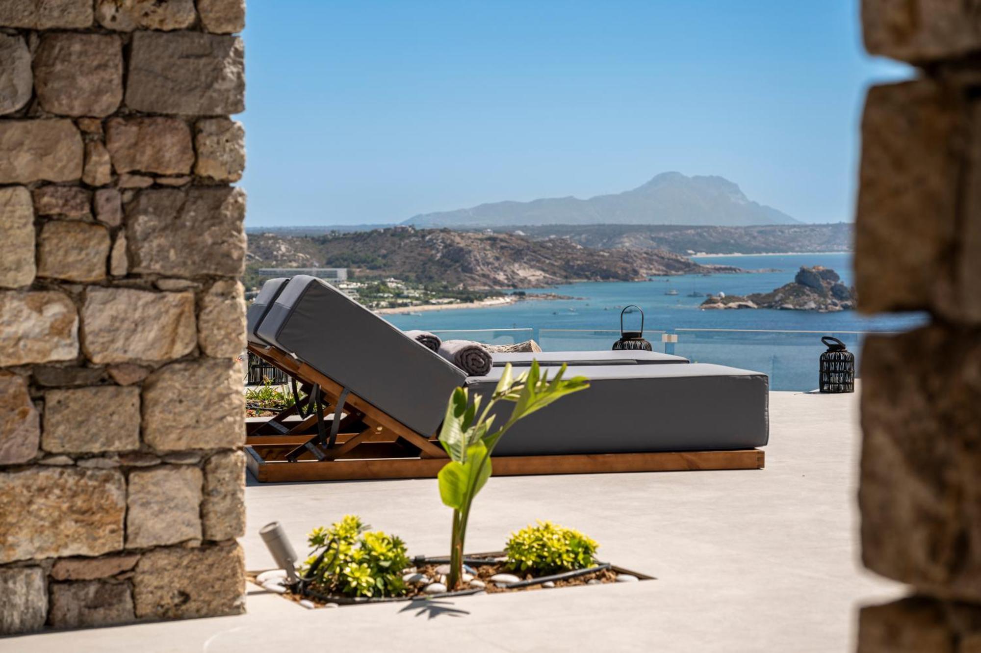 Апартаменты Mousonas Luxury Living Kampos  Экстерьер фото
